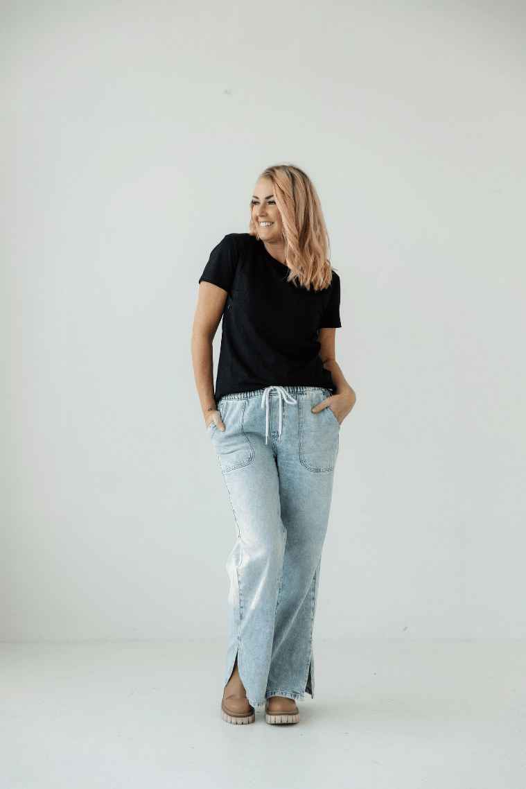 Black Everyday Tee | Horizontal Zip