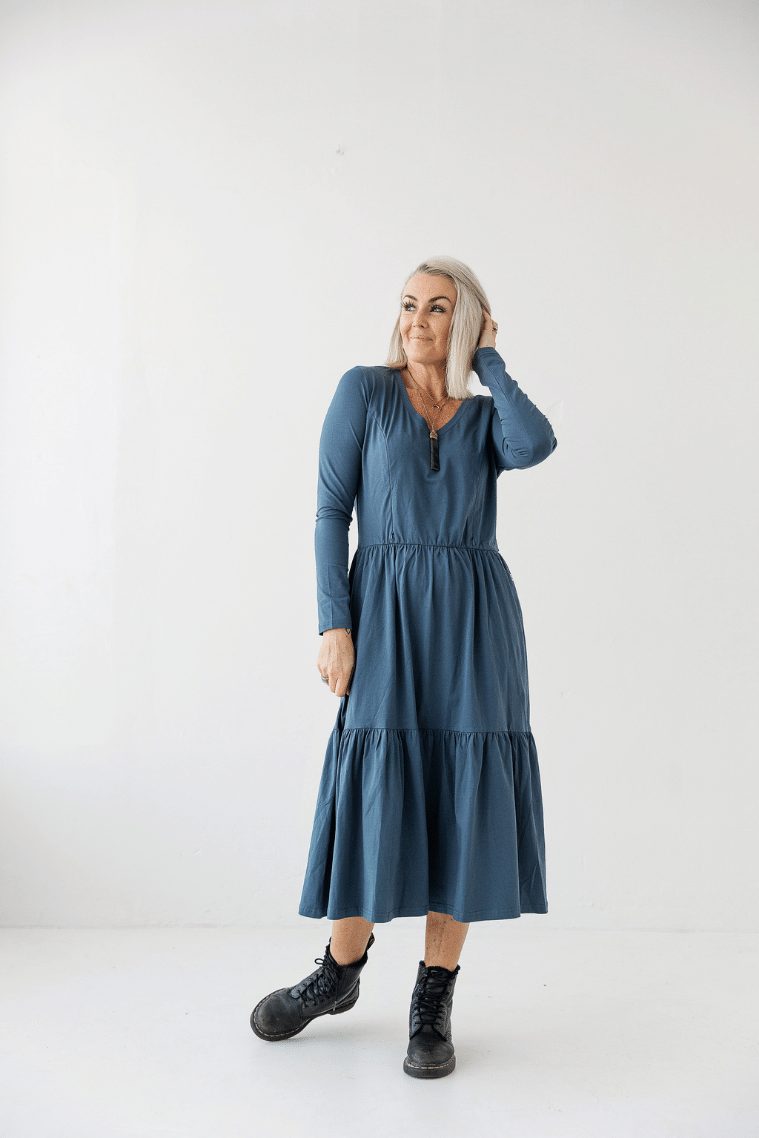 cotton spandex breastfeeding dress. Zip breastfeeding access