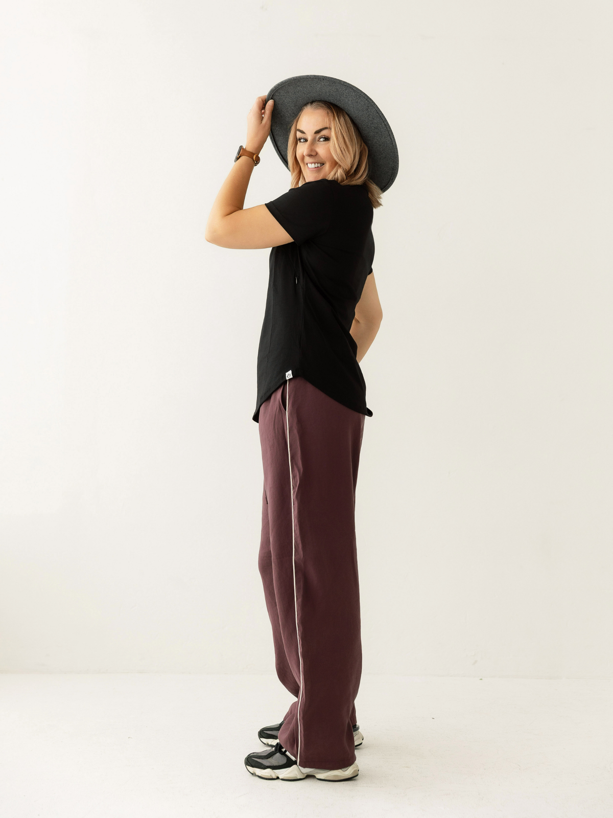 Black Everyday Breastfeeding Tee | Diagonal Zips V2.0