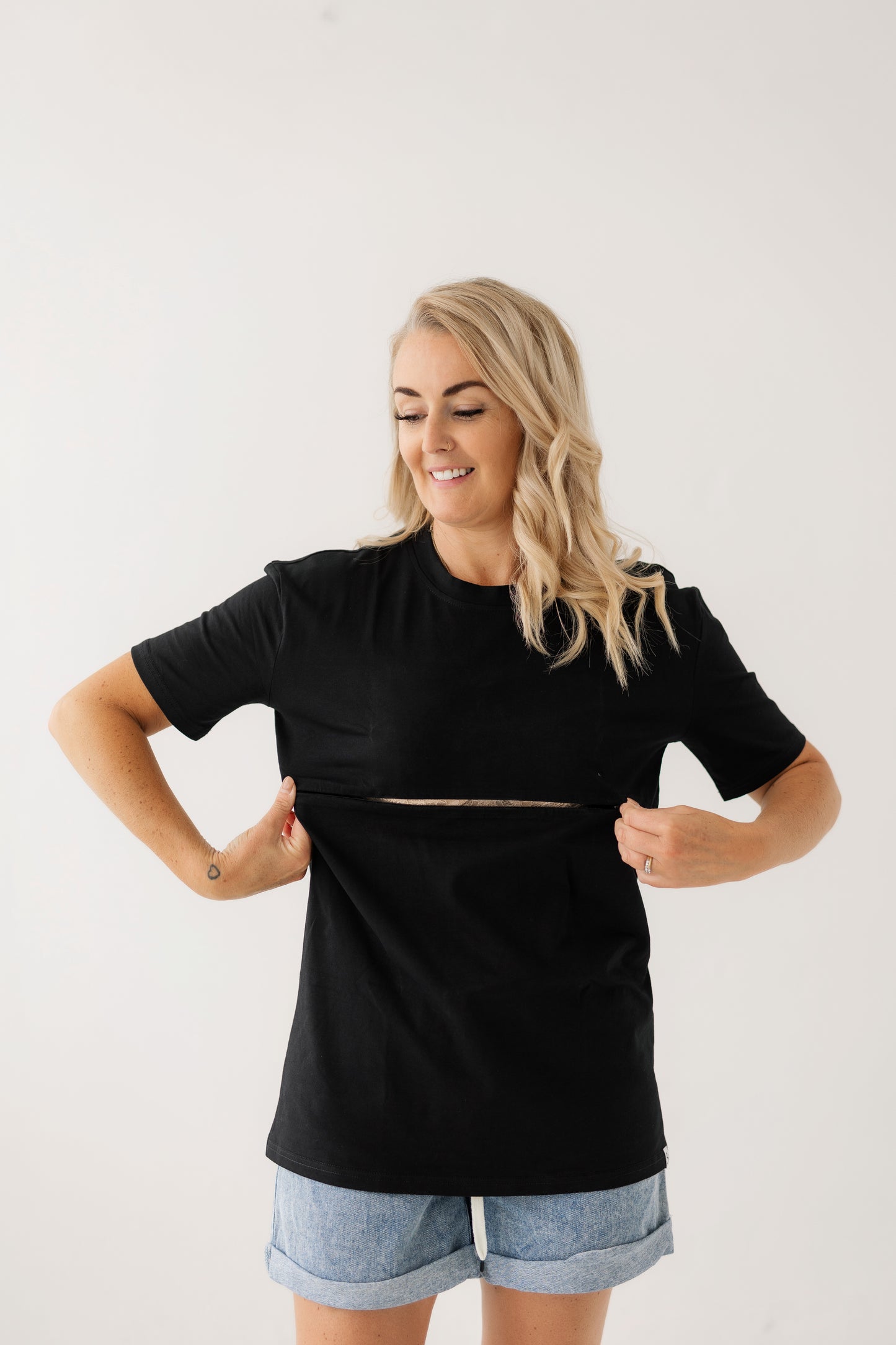 Black Relaxed Tee | Horizontal Zip